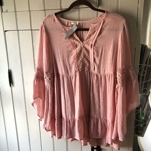 pink flowy top
